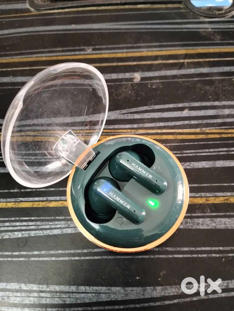 Hammer earbuds