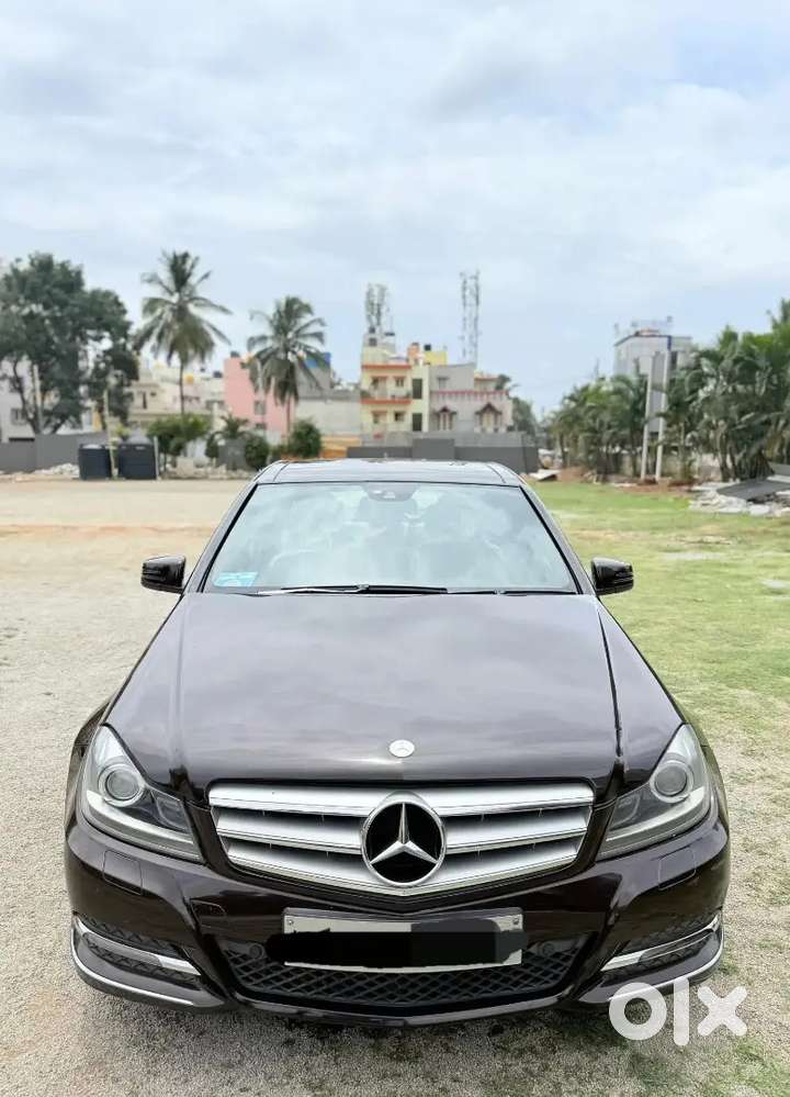 Mercedes Benz C220 Avant-garde , sun roof ,1st owner