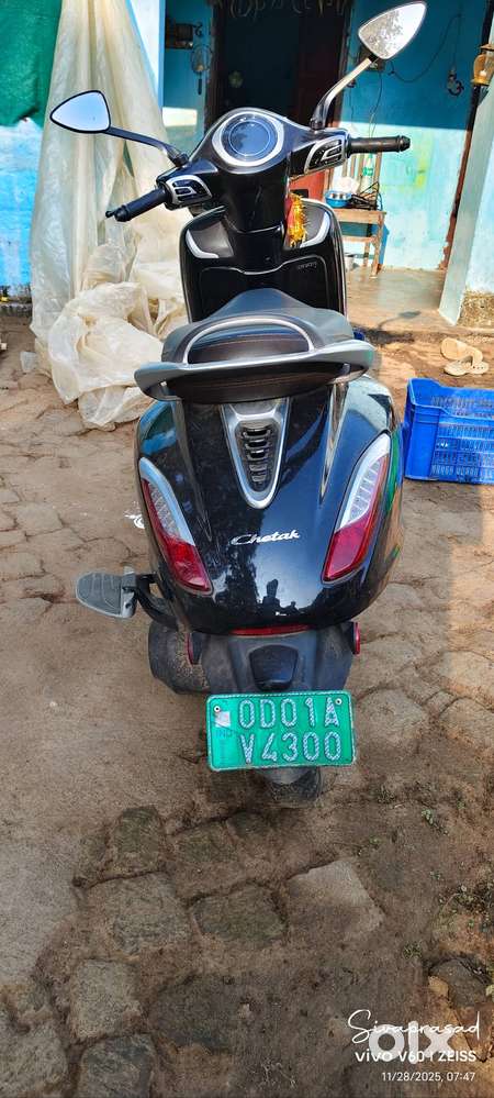 Bajaj Chetak urban 2443