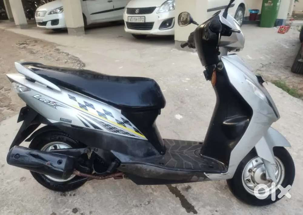 Suzuki let's scooty is on showroom condition.