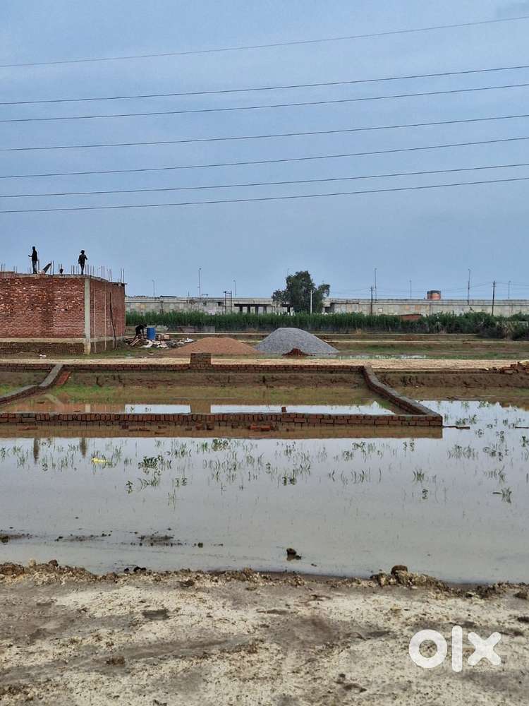 Kisanpath outer ring road pe, khurdai bazar ke piche plot for sell…