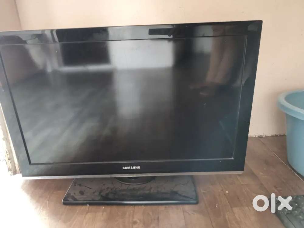 SAMSUNG LCD TV FOR SALE