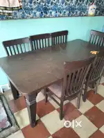 Dining table for sale 20k