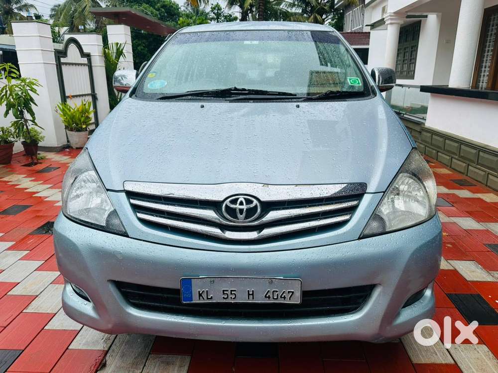 Toyota Innova 2004-2011 2.5 V Diesel 7-seater, 2011, Diesel