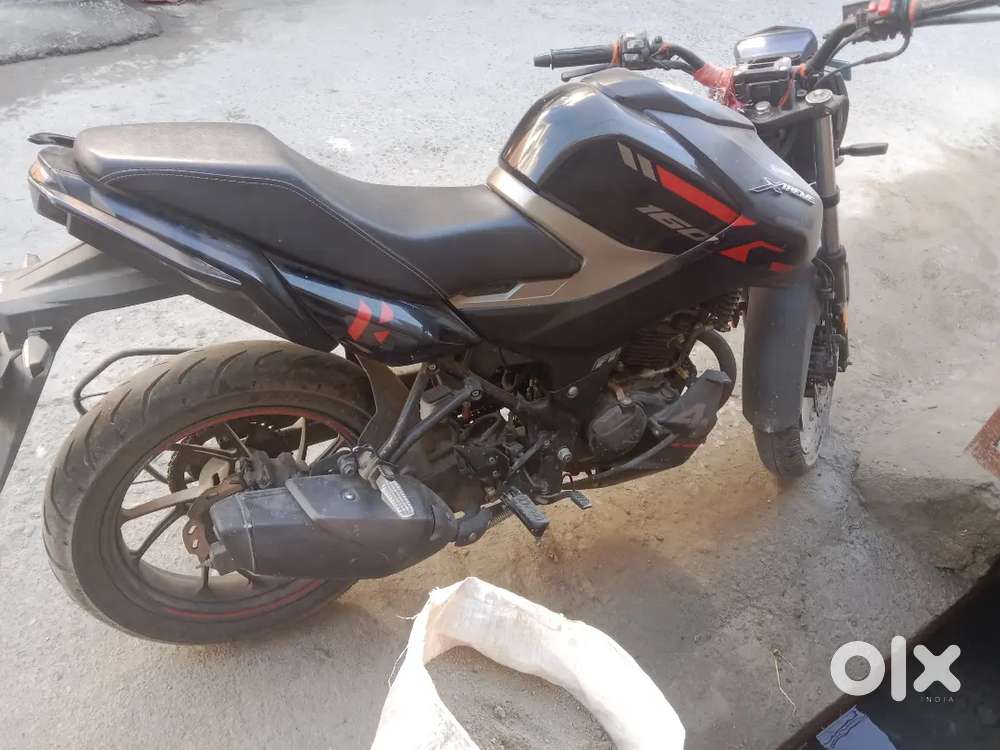 Hero Xtreme 160r 4v top model bike with dual ABS and bluetooth