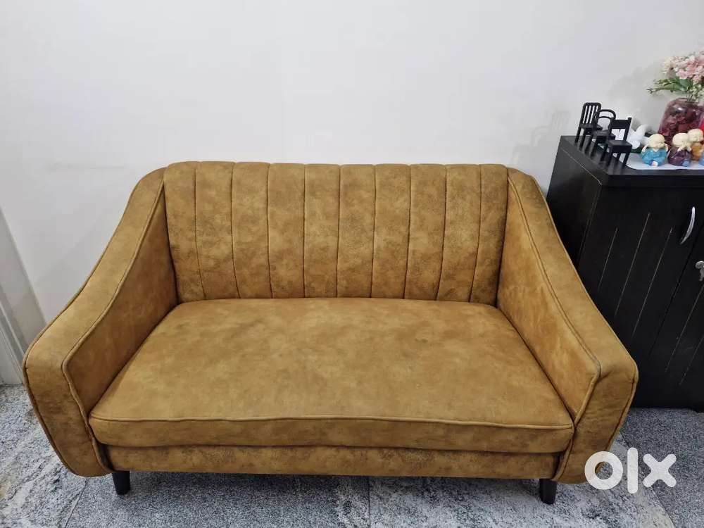 2 seater mint condition sofa