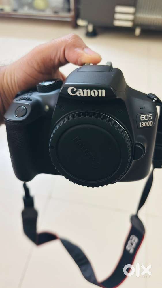 Canon EOS 1300D Rebel T6