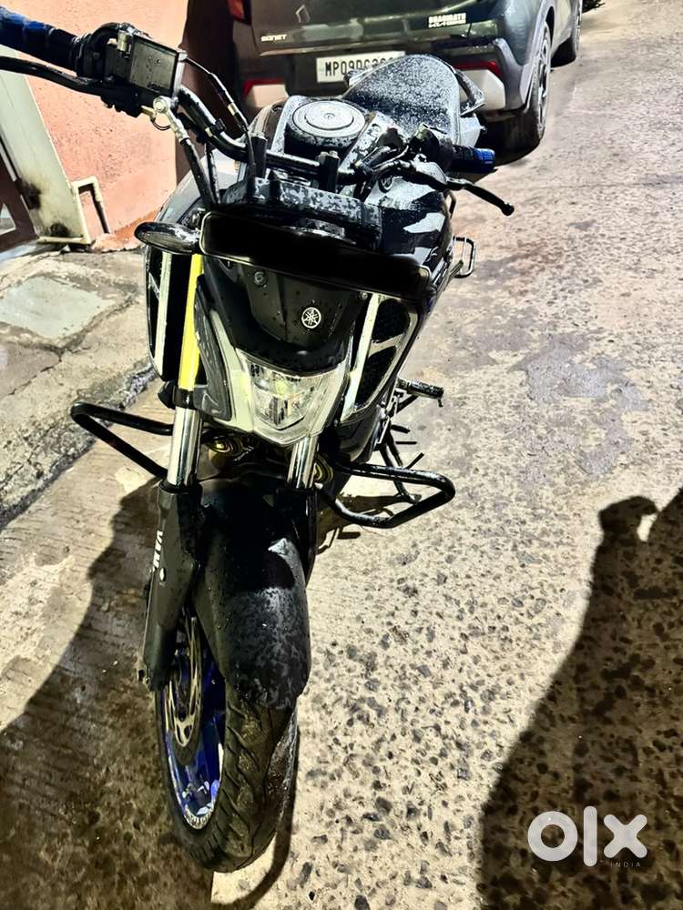 Showroom like condition properly mantaion bike