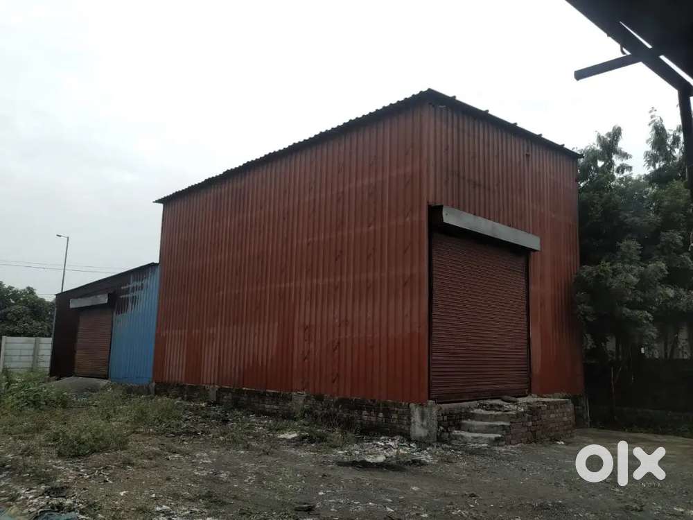 In MIDC Chincholi, solapur 6500 square feet plot with 2400 shade build