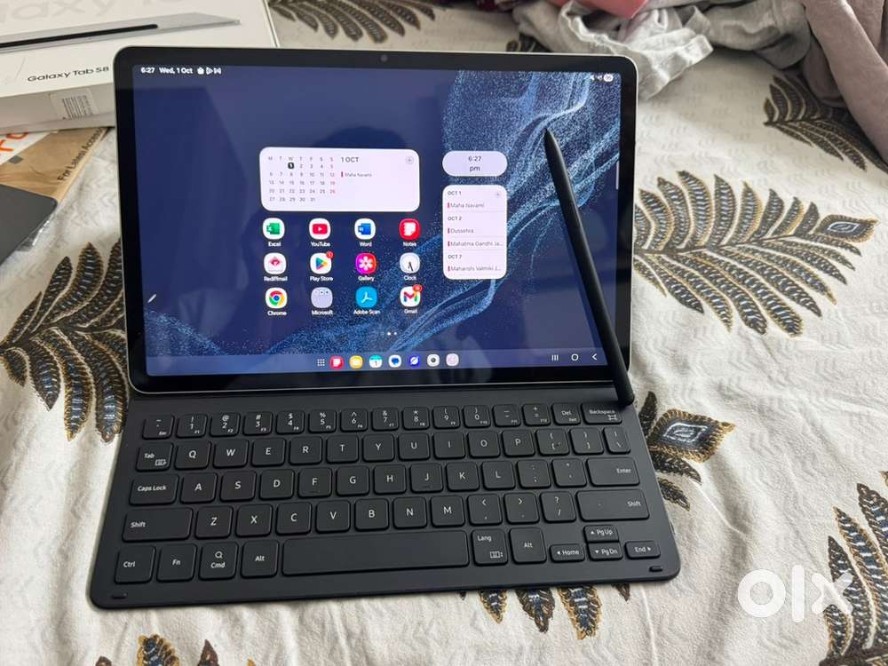 Samsung Galaxy S8 Tab with key pad