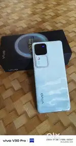 Vivo v30 pro. 5g mo.8+8 gb ram 256 rom new condition mobile