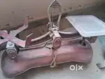 Manual weigh scale for shopkeeper