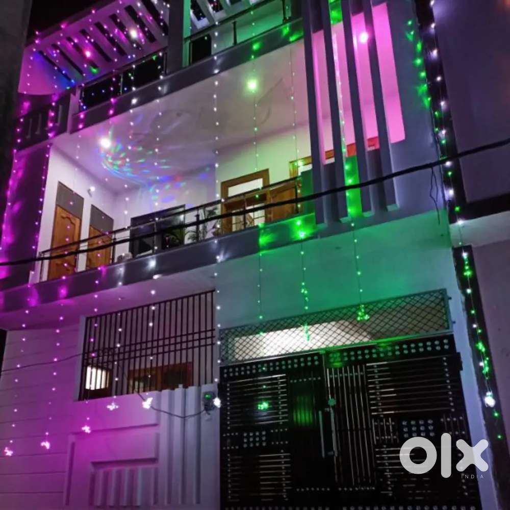 01 x covered and o1 x ac fitted 03 room (13 x14 ) 1st floor