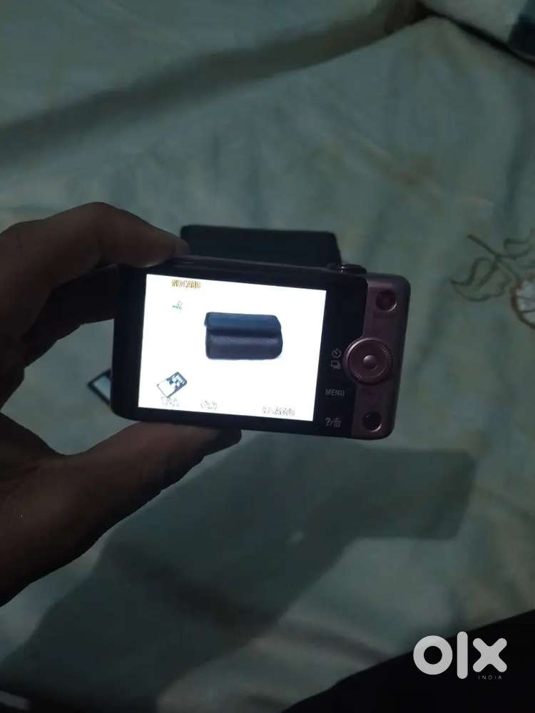 Sony cyber shot camera pink color rare edition