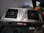 Stove with regulator