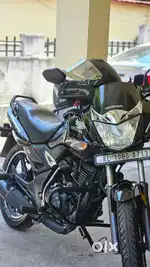 Glossy black , BS6