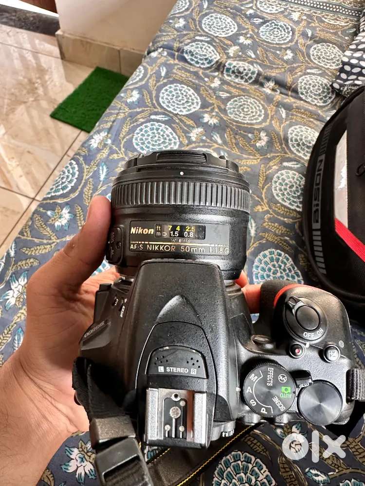 DSLR camera