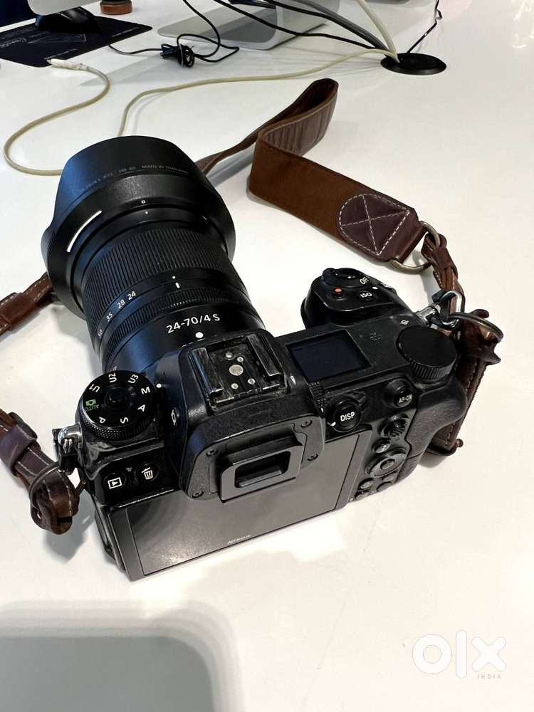 URGENT SELL : Nikon Z6 and 5 Lens