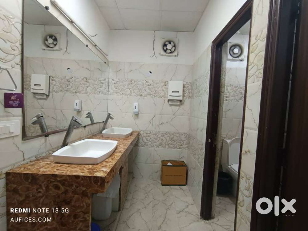 Office for rent sec-63