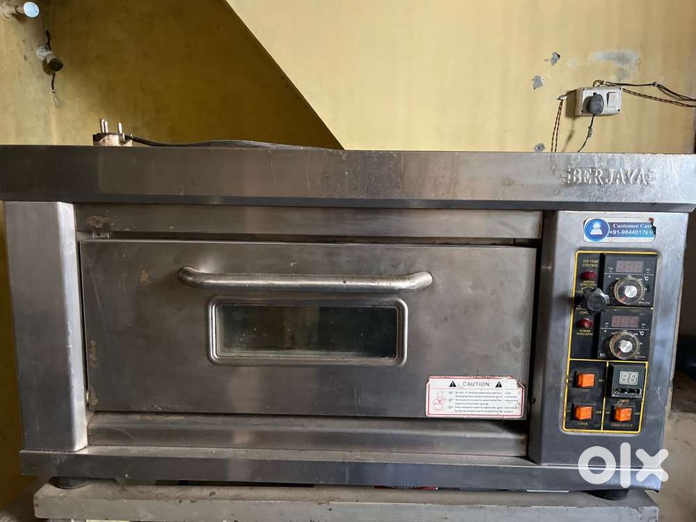 Pizza and cake spong Oven