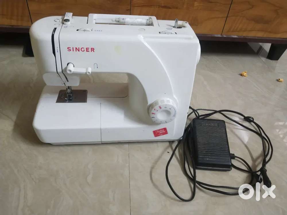 Singer Sewing 1507 machine for sale