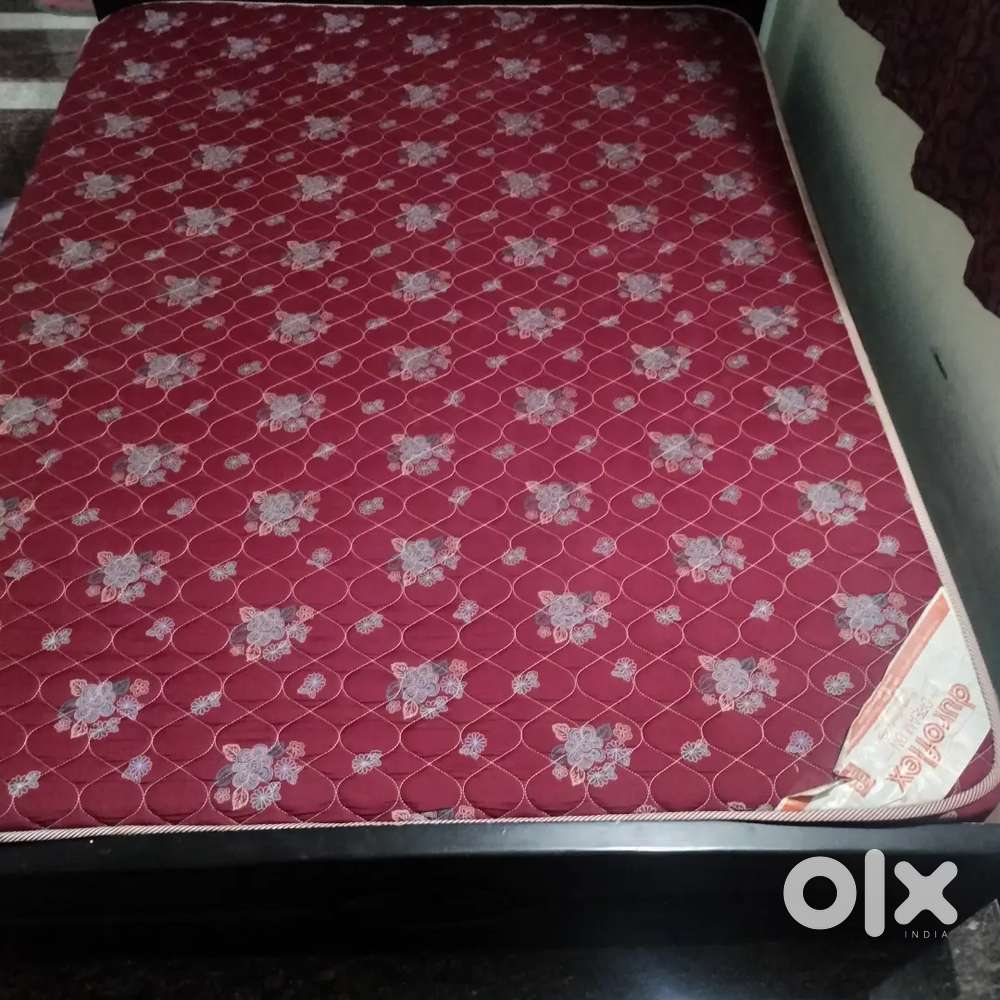 Matress/bed-Queen