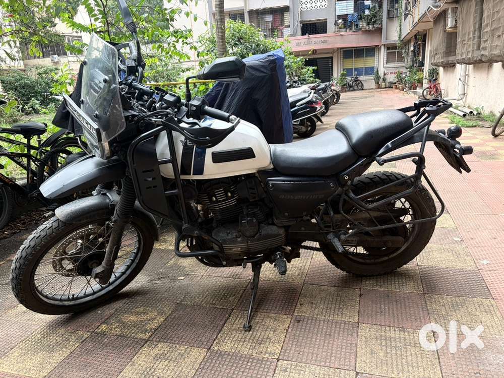 2024 Yezdi Adventure - Gloss White