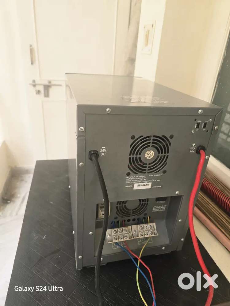 Inverter with IT double battery