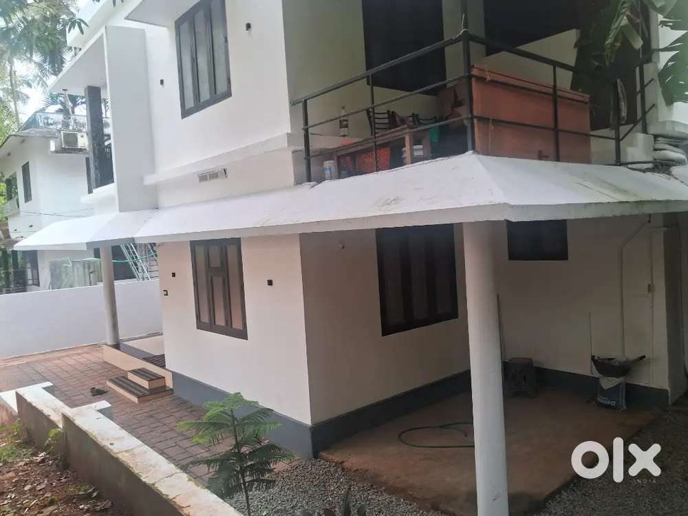 7 cent land plus 4bhk, 4 year old good house sale 1km near media one