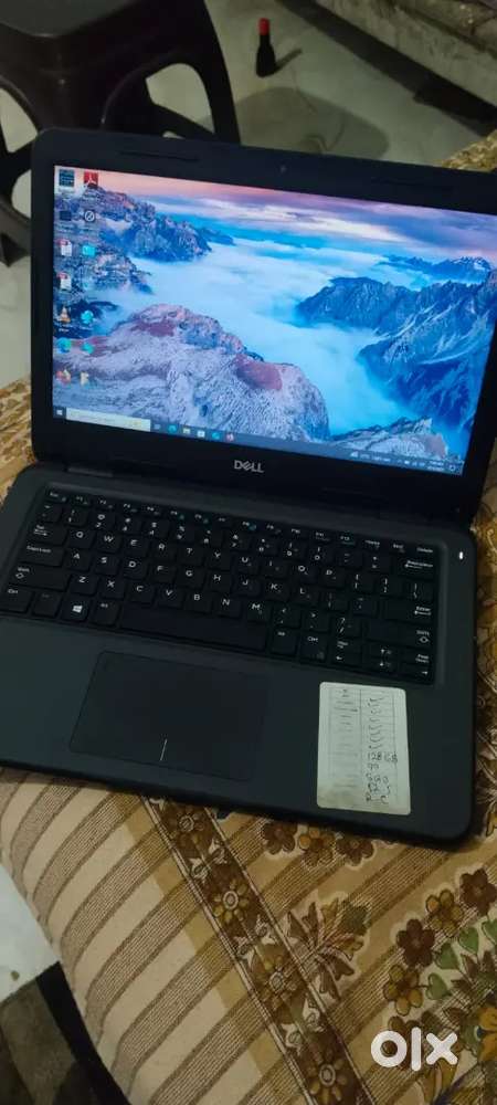 Dell latitude 3300 8gb 256gb i3 7th generation SSD all things are ok