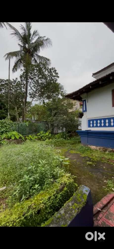 Nerul 1100 m2 Road touch premium plot for sale