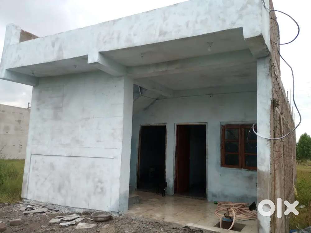 Singapore lakeview House for Sale 1000 sqft 85% Completed Construction