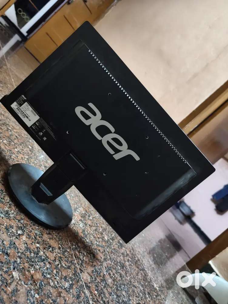 Acer monitor 15.6 inch hd display 16 Hz