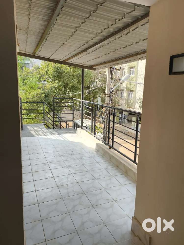 looking for a flatmate