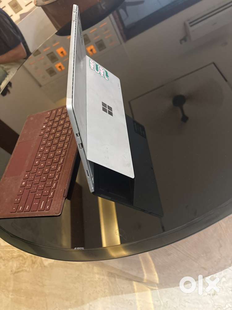 Micrsoft surface pro 5th gen