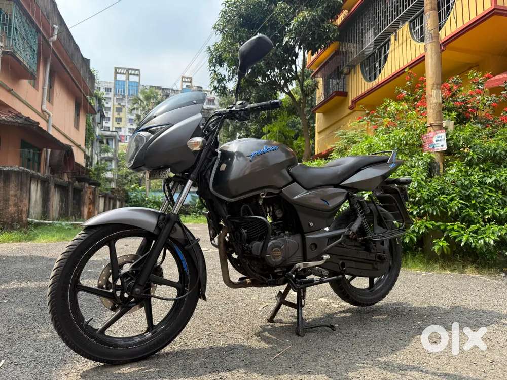 Mint condition Bajaj pulsar 125 with Disc model 2020