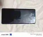 V40 12 gb ram 512 internal