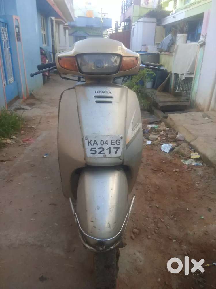 Very good condition and self start milege up to 35to40per ltr