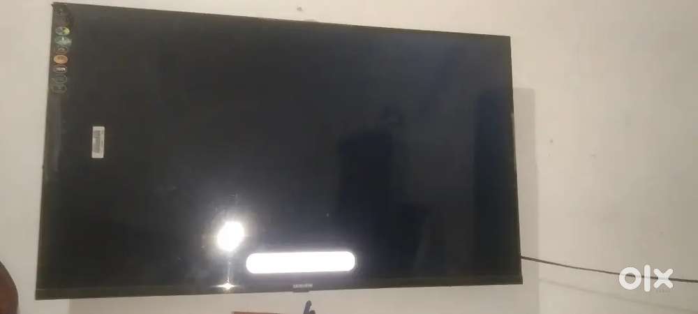 Smart TV 43 inch good condition