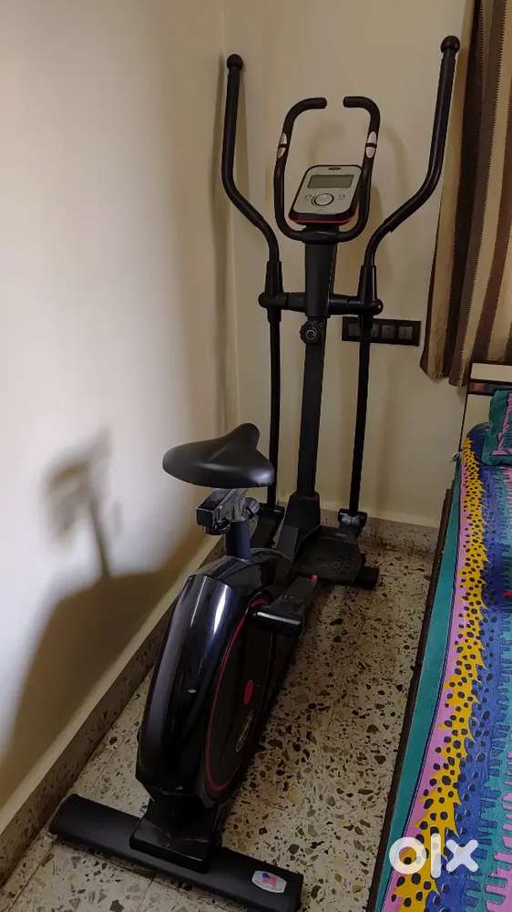 Cross trainer