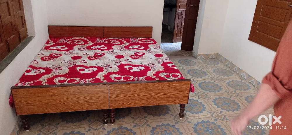 1 Room kitchen Available For Rent