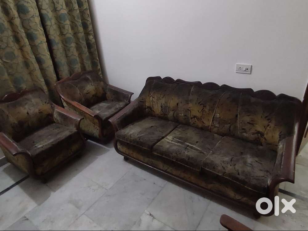 5 seater sofa set (3+1+1), home made.