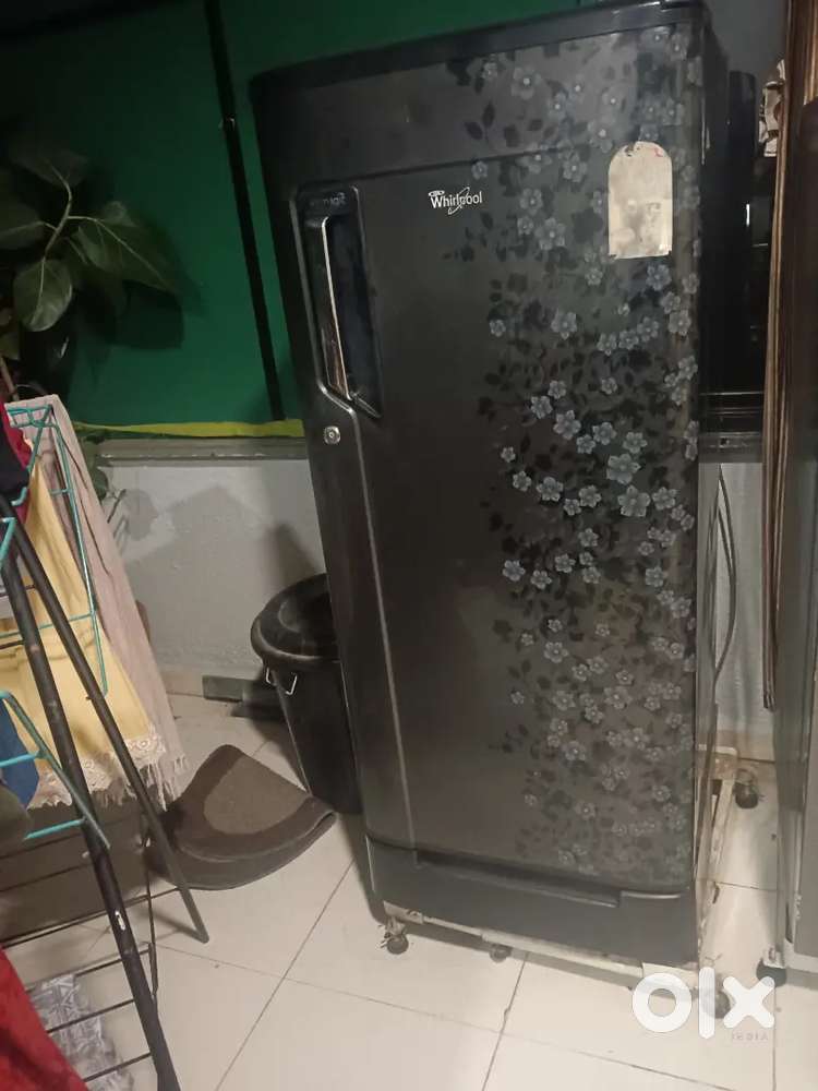 new condition Whirlpool fridge for sale