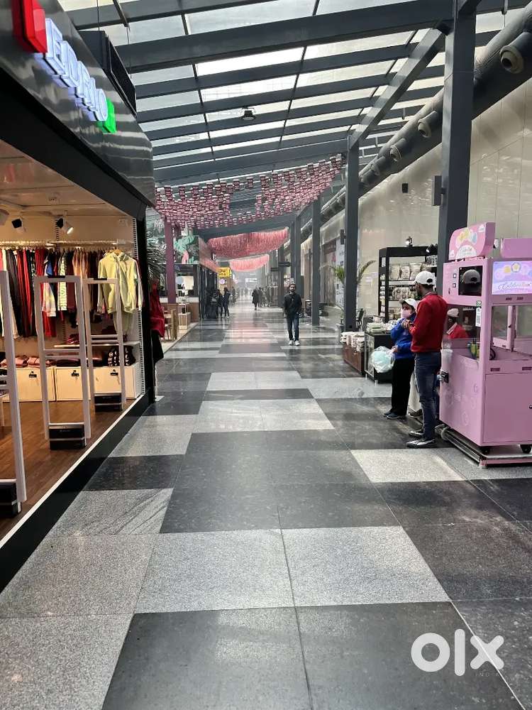 Urgent Hiring for Shopping mall need fresher and girls