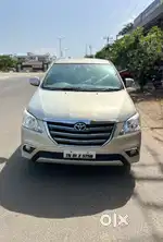 Toyota Innova 2.5 V 7 STR, 2014, Diesel