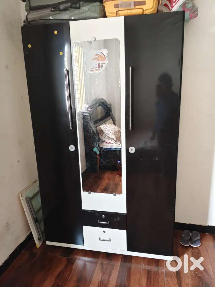 Selling almirah