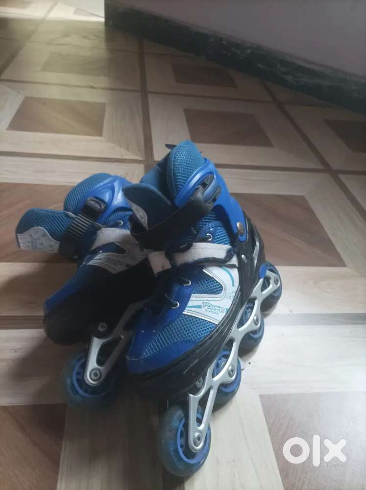 Skating shoes