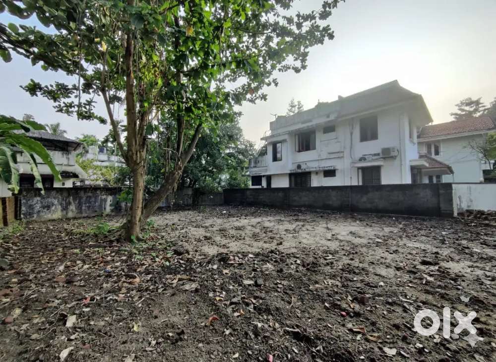 PREMIUM HOUSE PLOT
 SALE MARADU ERNAKULAM