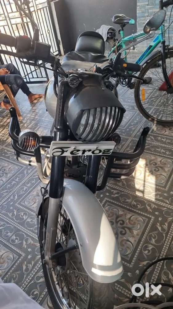 Royalenfild classic 350