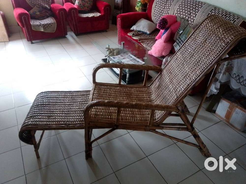 Comfortable balcony chair with sliding leg rest